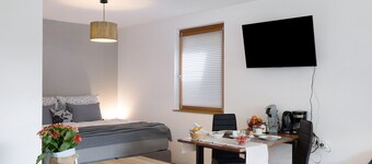 Ferienwohnung 'Wiff's Studio' mit Bergblick und Privatem Garten