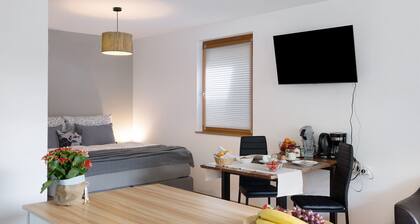 Ferienwohnung 'Wiff's Studio' mit Bergblick und Privatem Garten