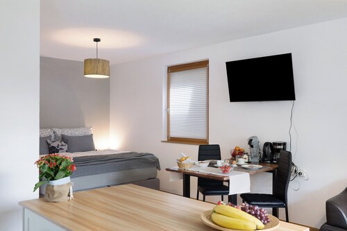 Ferienwohnung 'Wiff's Studio' mit Bergblick und Privatem Garten