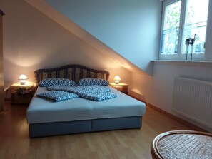 1 bedroom, free WiFi, bed sheets