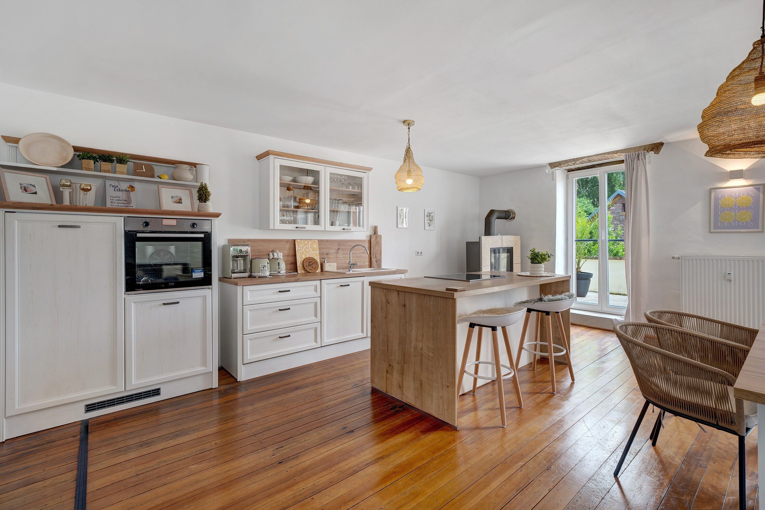 Refrigerador, microondas, horno, placa de cocina