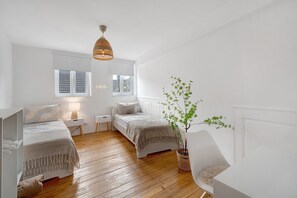 3 bedrooms, free WiFi, bed sheets - Apartment 'Wellness' with Shared Garden, Balcony and Wi-Fi (Bahlingen am Kaiserstuhl)