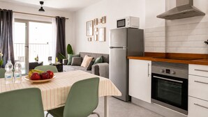 Coffee/tea maker, fridge, microwave, oven - Costa Relax - Modern apartment near the beach in Playa San Juan (Playa de San Juan)