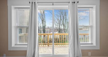 Elle House
4 Bedroom House in Historic Downtown Siloam Springs