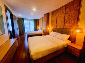 1 bedroom, bed sheets