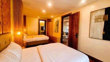 1 bedroom, bed sheets