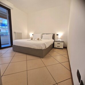 1 bedroom, iron/ironing board, Internet, bed sheets