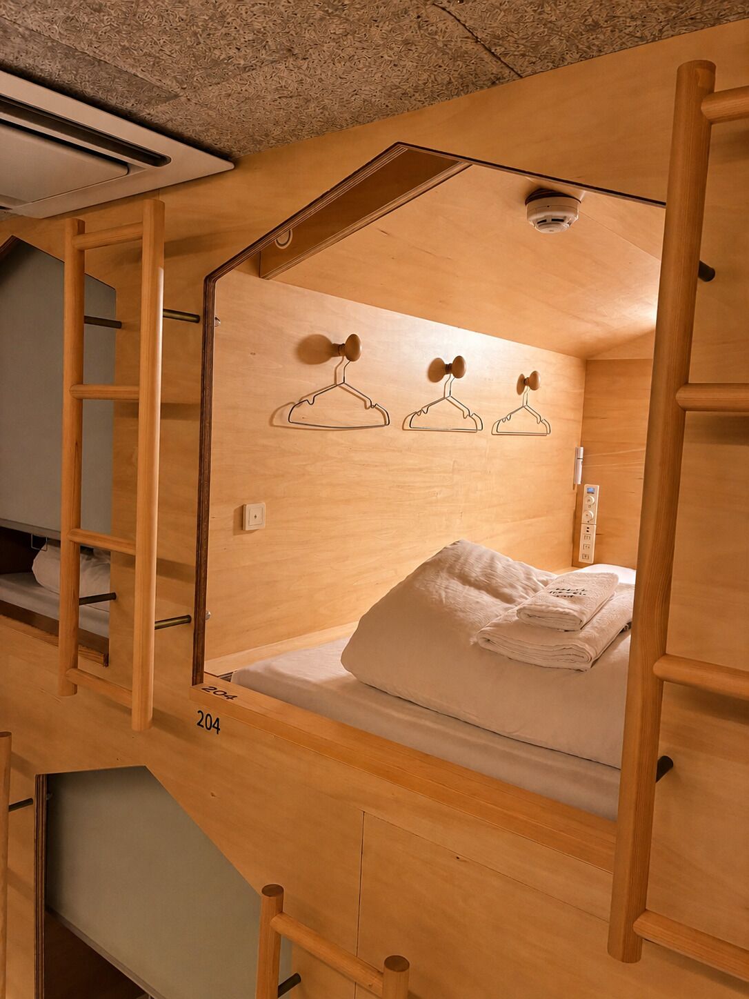 Basic Single Room, Women only | Free WiFi, bed sheets
