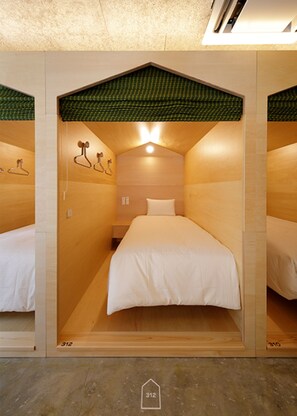 Comfort Single Room, Women only | Free WiFi, bed sheets