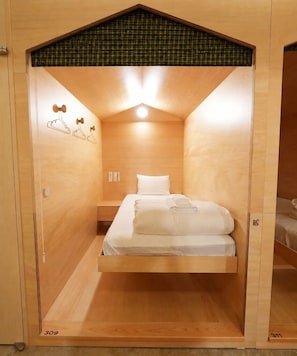 Chambre Simple Confort, femmes uniquement
