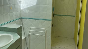 Shower, toilet paper