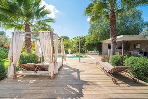 Outdoor pool, a heated pool - Eden Balinais • Jacuzzi and pool (Le Muy)