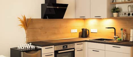 Refrigerador, horno, placa de cocina, lavavajillas