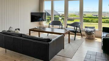 Smart-tv en een open haard