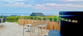 3 bedroom stunning home in øster assels