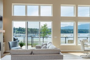 Televisor i llar de foc 