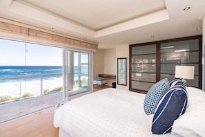 7 bedrooms, WiFi, bed sheets