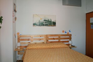 Studio, 1 Queen Bed, Balcony, City View