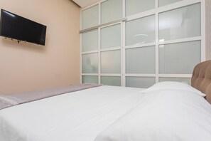 1 bedroom, free WiFi, bed sheets