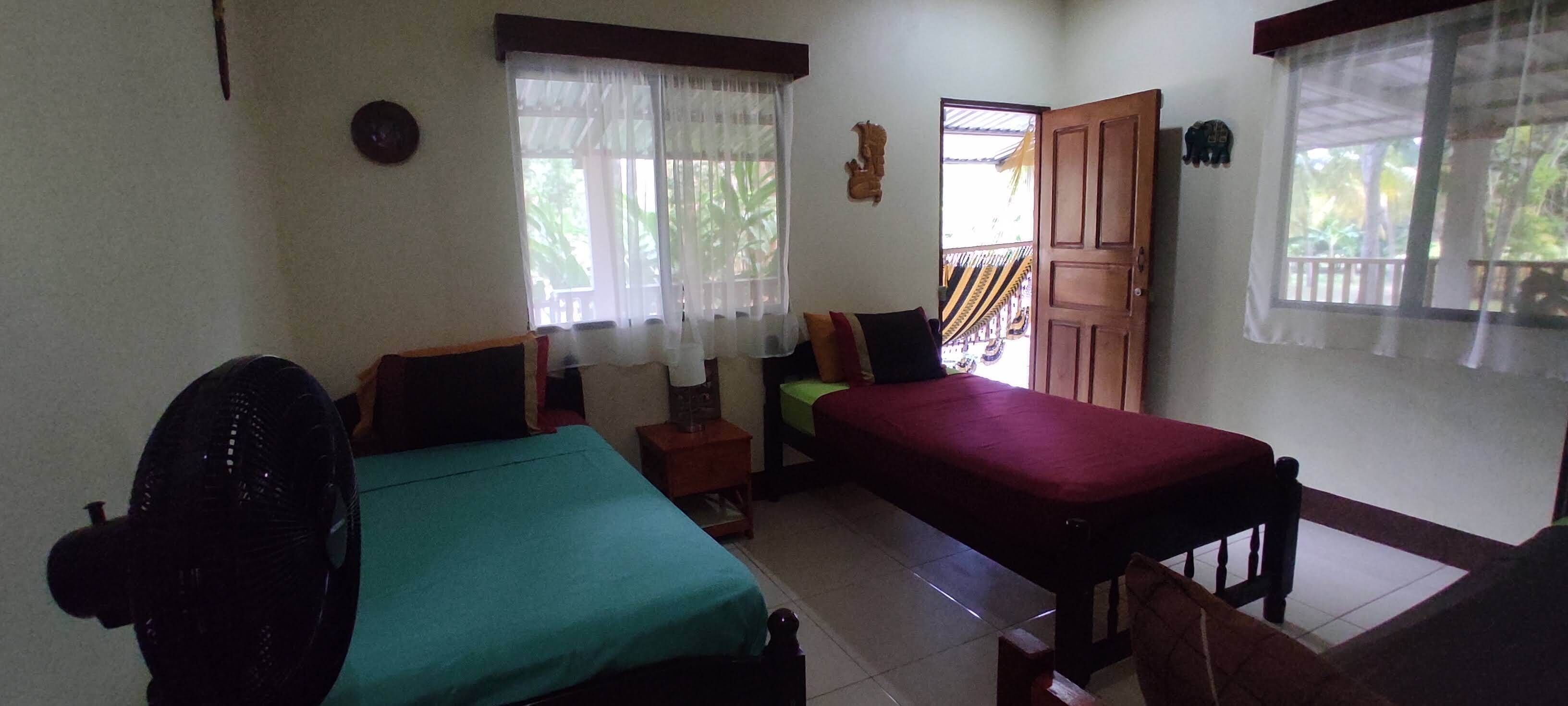 2 chambres, bureau, fer et planche à repasser, Wi-Fi gratuit