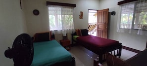 2 chambres, bureau, fer et planche à repasser, Wi-Fi gratuit