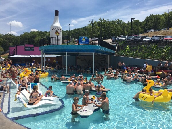 Innenpool, beheizter Pool