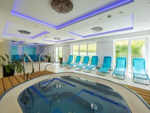 Pool - Holiday Club by Interhome (Balatonfured)