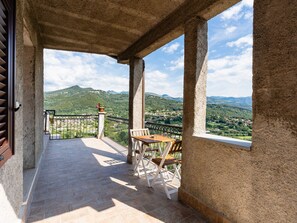 Outdoor dining - A Tenaia by Interhome (Garlenda)