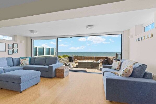 TV, DVD player, offices