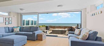 The Gulls' Getaway Su