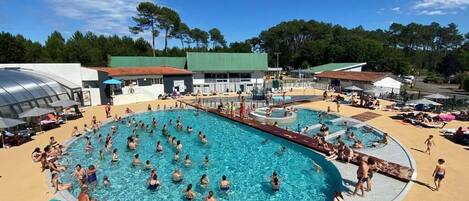 Alberca techada y alberca al aire libre por temporada
