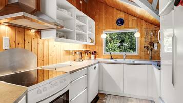 Réfrigérateur, micro-ondes, four, lave-vaisselle