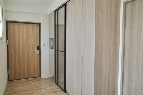 NEW! Sunny Apt 2BD 2 Bathrooom｜6 Min MRT｜DN7