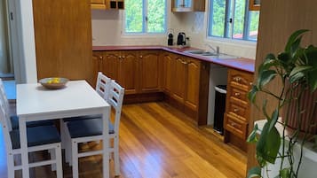 Microondas, horno y parrilla de estufa