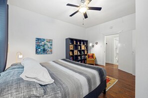 2 bedrooms, desk, iron/ironing board, travel crib