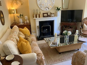 TV, DVD player, offices