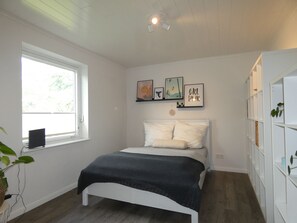 2 Schlafzimmer, Bügeleisen/Bügelbrett, Reisekinderbett, kostenloses WLAN