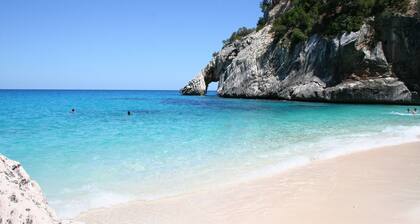 Villa Menhir! Exclusive property close to the beach