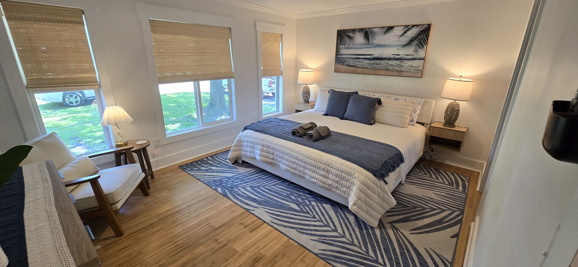 4 bedrooms, desk, iron/ironing board, travel cot