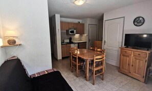 Interior - Gardette Residence for 6 People (Reallon)