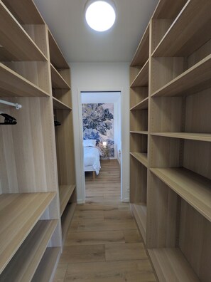 5 bedrooms, iron/ironing board, travel cot, free WiFi