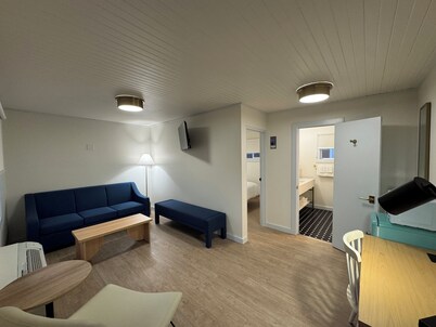 King Bed With Living Room - NKS