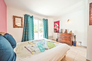 4 Schlafzimmer, Bügeleisen/Bügelbrett, WLAN, Bettwäsche