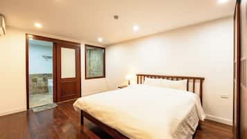 Departamento de lujo, 3 habitaciones, balcón, vista al lago | Cortinas blackout, insonorización y tabla de planchar con plancha