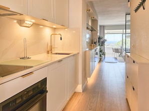 Fridge, microwave, oven, dishwasher - Studio apartment sleeps 4 Miraflores (Mijas Costa)