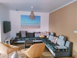 Living area - Recent house near Contis (Saint-Julien-en-Born)