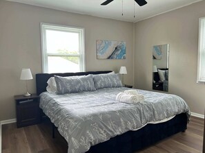 3 室のベッドルーム、アイロン / アイロン台、WiFi、ベッドシーツ