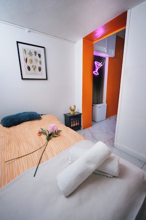 Apartment | 1 bedroom, free WiFi, bed sheets