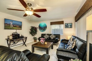 TV, ping pong - Hidden Palm Oasis Condo (Palm Springs)