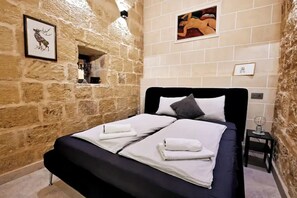 3 chambres, fer et planche à repasser, lit parapluie, Wi-Fi gratuit
